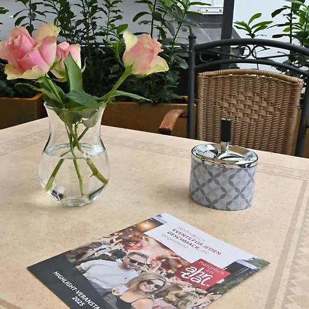 Uhl Kleines & Kleine Oase 公寓 *